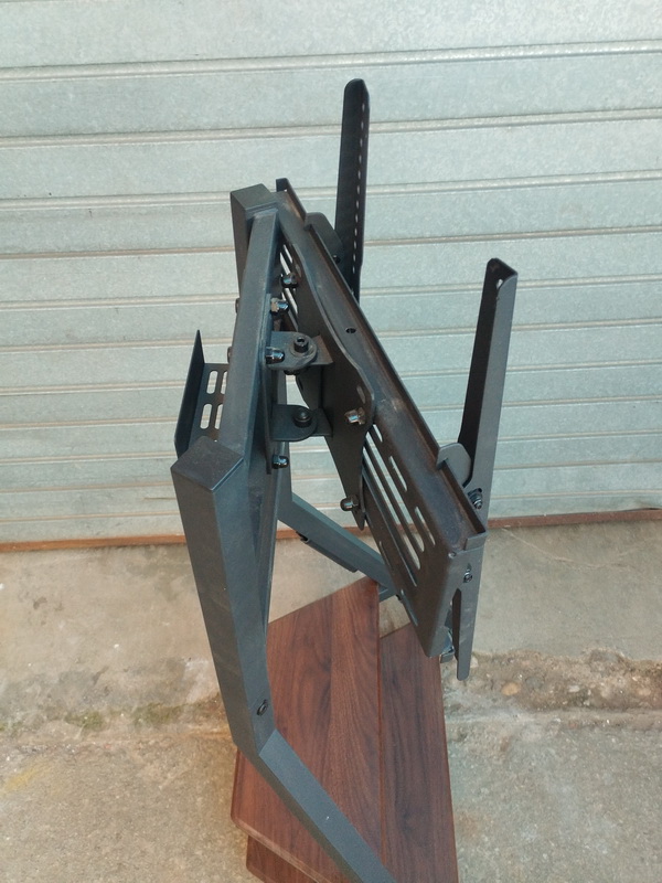 soporte carro tv adaptable 4r metal 121-134x45-77x45 1u